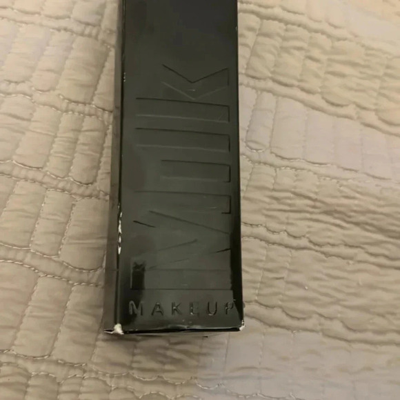 Milk Makeup Pore Eclipse Mattifying + Blurring Setting Spray 1.35 oz NIB - Picture 7 of 9